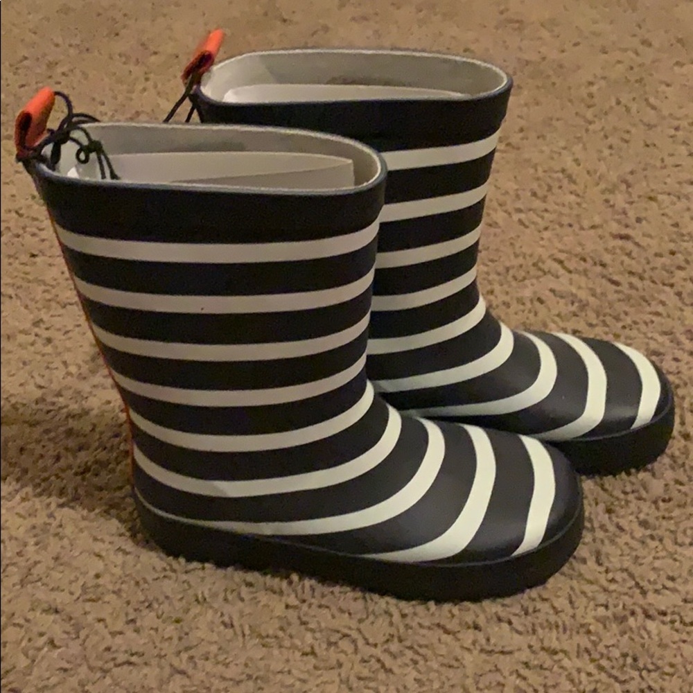 Rain boots..... BRAND NEW‼️